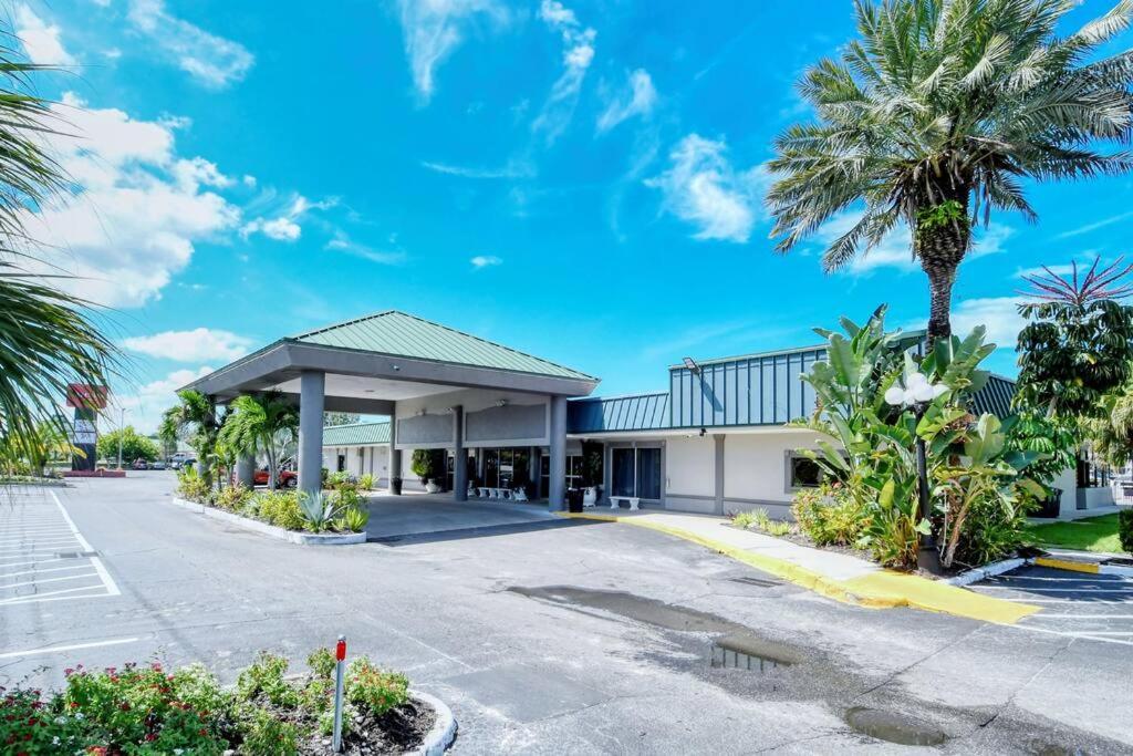 サラソータWaterfront, Pool, Tiki Bar & Grill, Gym, Location!アパートメント エクステリア 写真