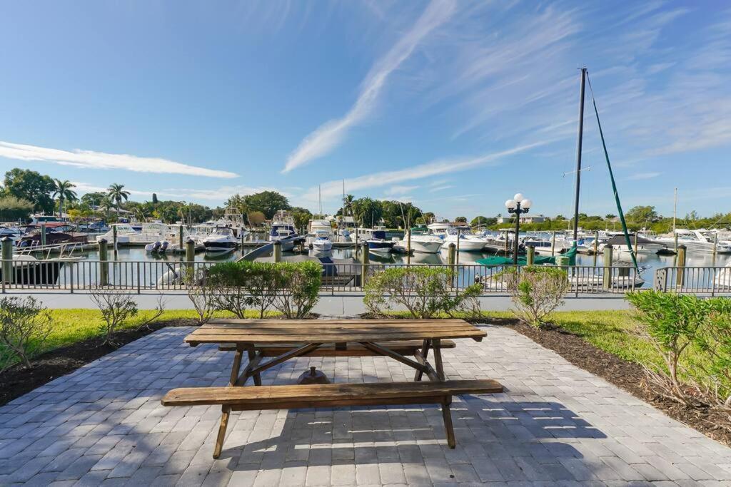 サラソータWaterfront, Pool, Tiki Bar & Grill, Gym, Location!アパートメント エクステリア 写真