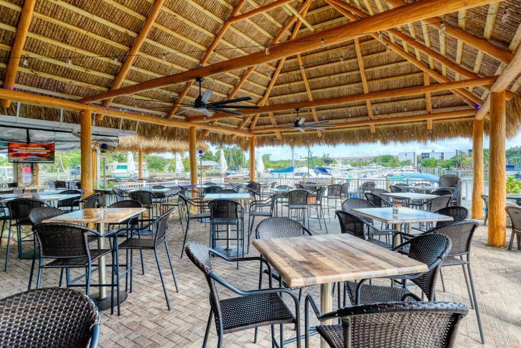 サラソータWaterfront, Pool, Tiki Bar & Grill, Gym, Location!アパートメント エクステリア 写真