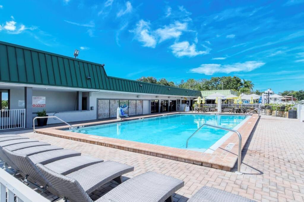 サラソータWaterfront, Pool, Tiki Bar & Grill, Gym, Location!アパートメント エクステリア 写真